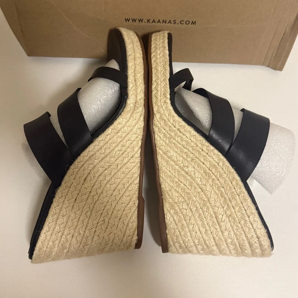 Kaanas Monarch Wedge Heel Size 10